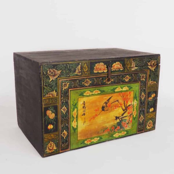 Baúl de ópera antiguo con ilustraciones de urracas (China, c.1900) #25