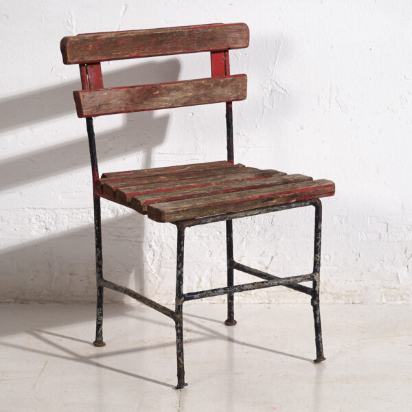 Silla infantil de jardín antigua (c.1920)