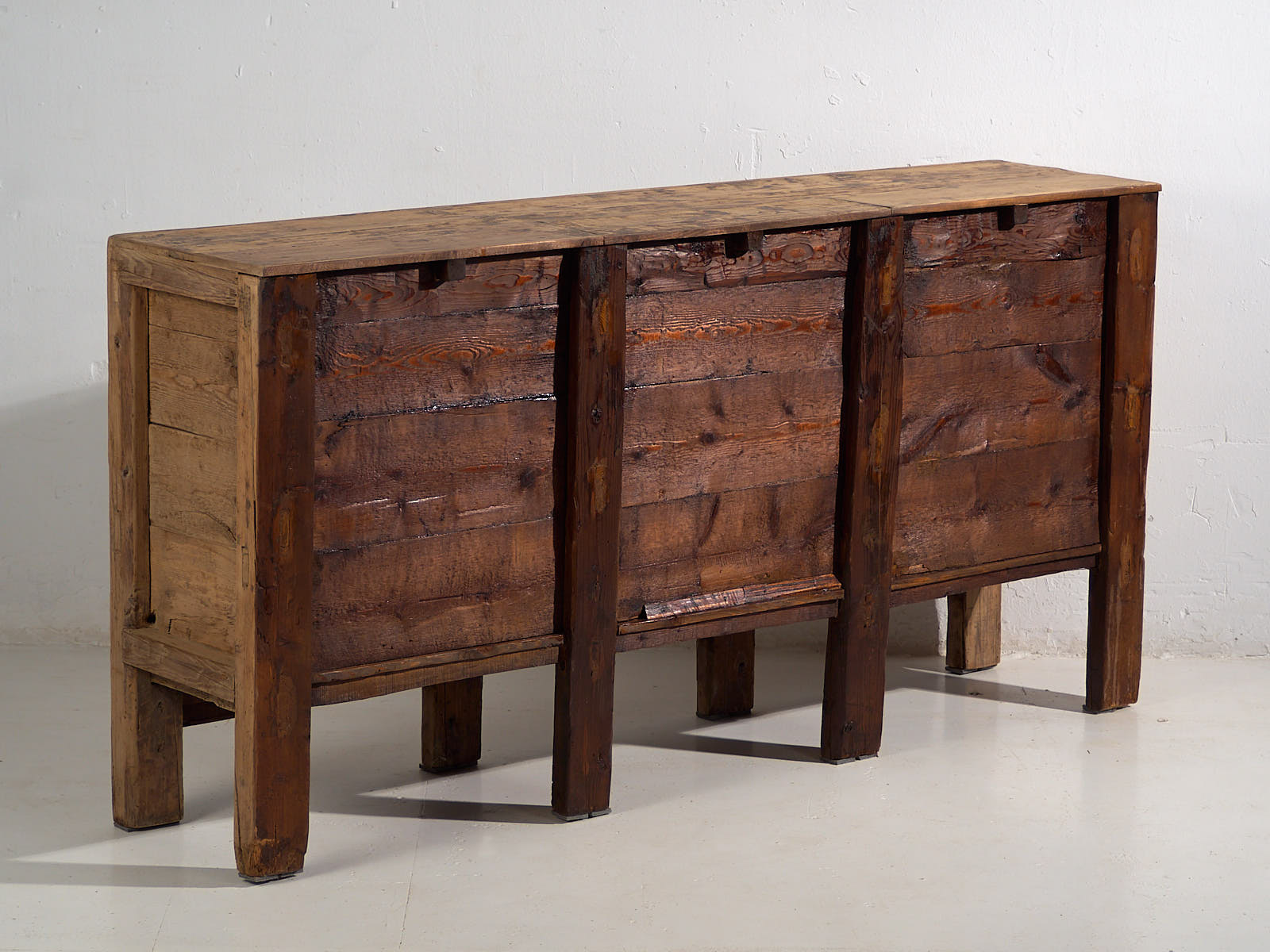 Aparador antiguo de tres puertas (c.1900) #2