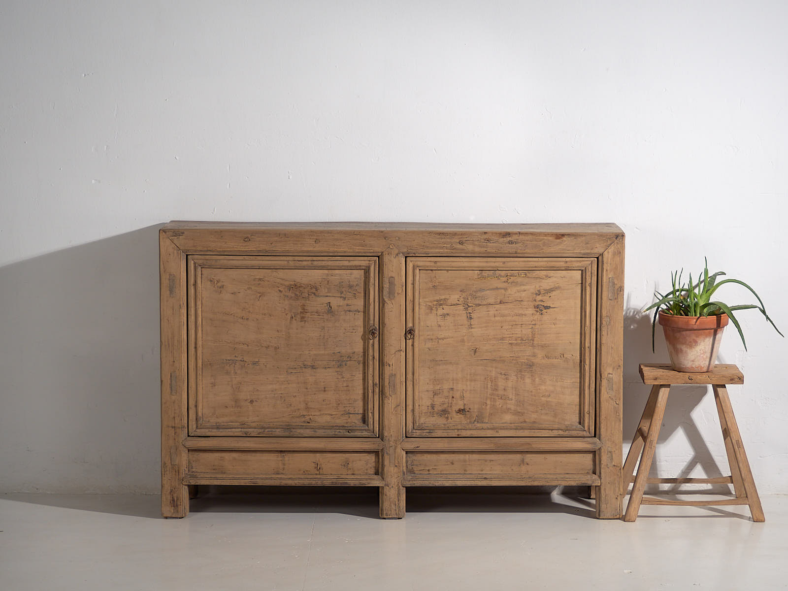 Antiguo aparador de dos puertas (c.1900) #13