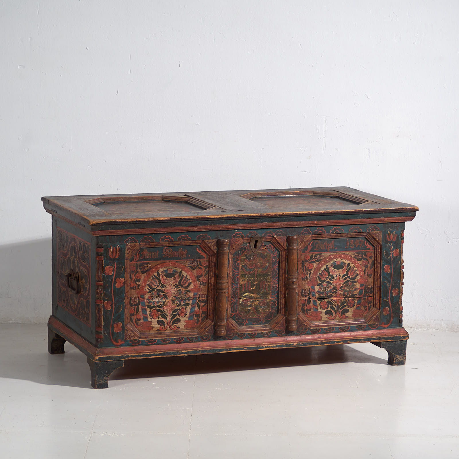 Ancienne malle peinte à la main datée de 1847 #22