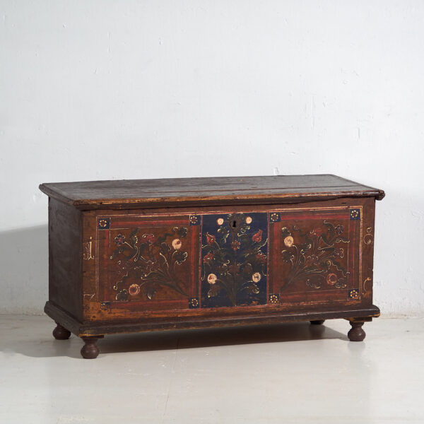 Antiguo arcón pintado con detalles florales (Año 1870) #32