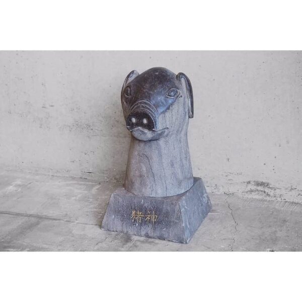 Estatua de piedra oriental del signo del cerdo del zodiaco chino