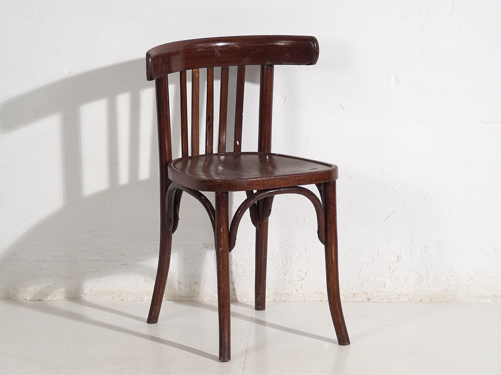 Chaises de bistrot anciennes (vers 1920). Ensemble de 4 pièces #1