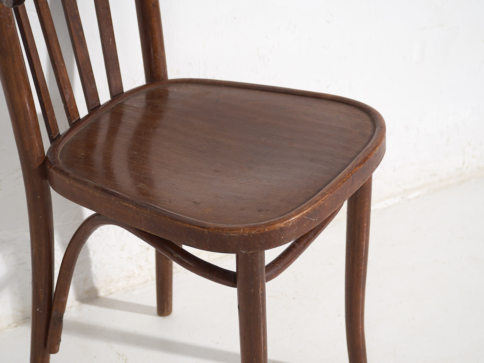 Chaises de bistrot anciennes (vers 1920). Ensemble de 4 pièces #1