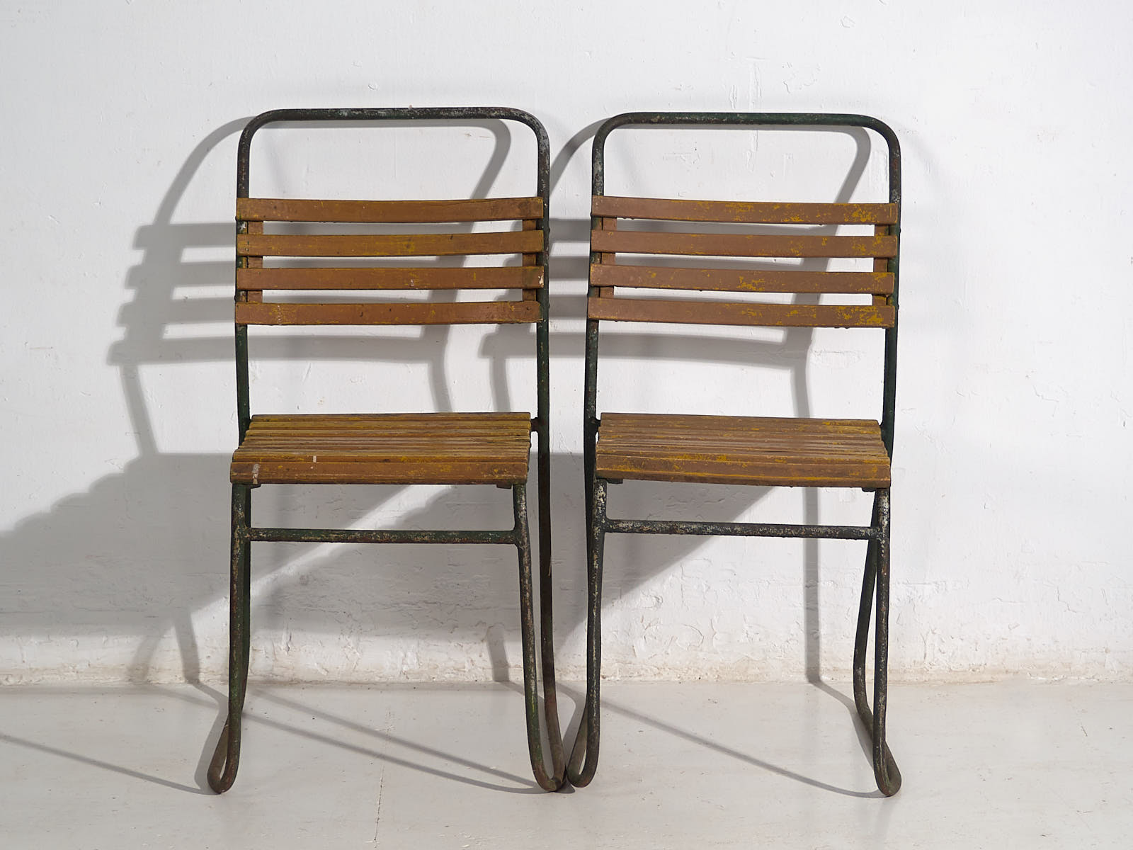 Antique garden chairs (c.1920). Set of 2 pieces #31