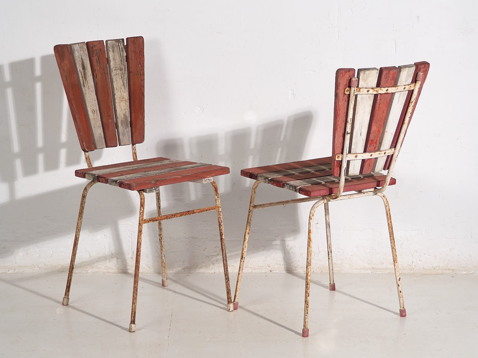 Antique red garden chairs (c.1920). Set of 4 pieces #31