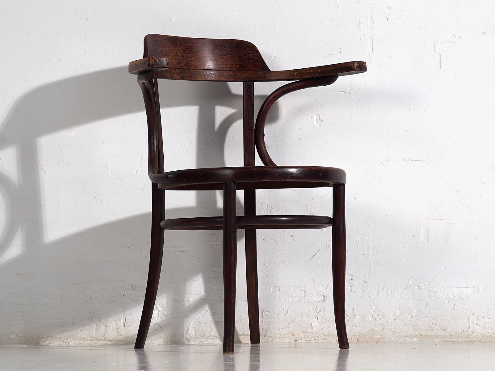 Chaise ancienne avec accoudoirs (c.1920) #36