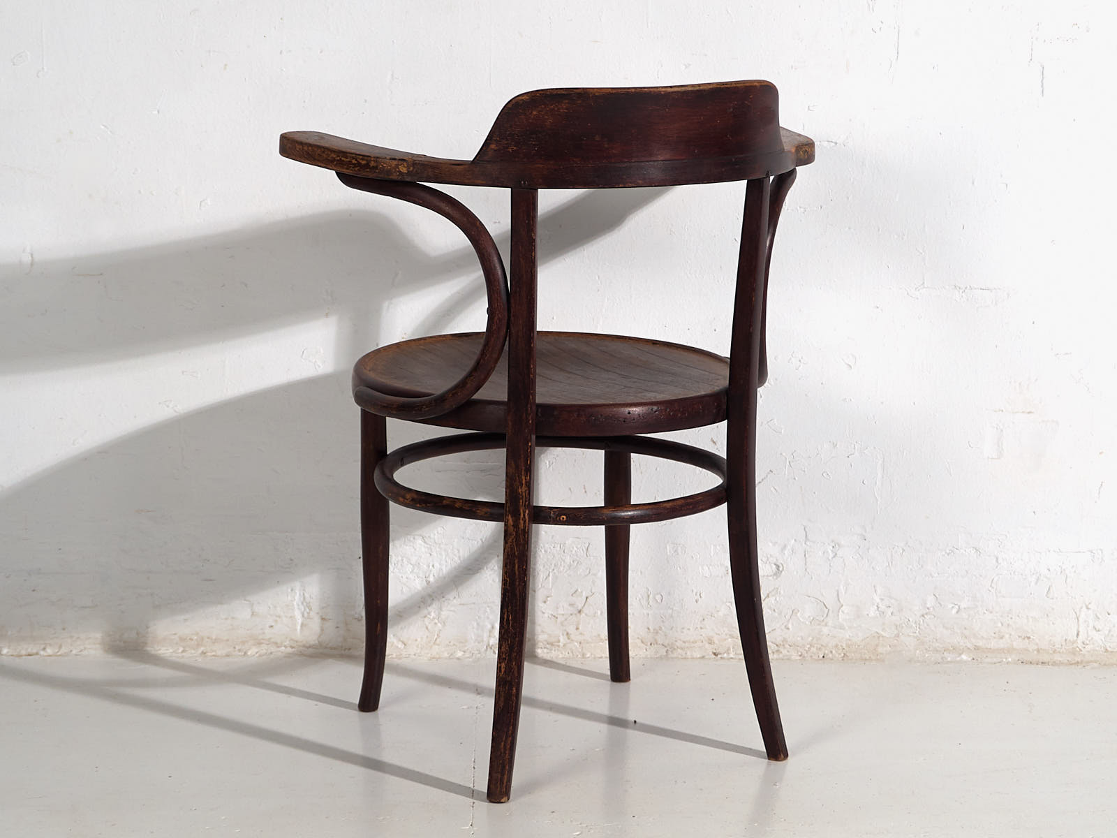 Chaise ancienne avec accoudoirs (c.1920) #36