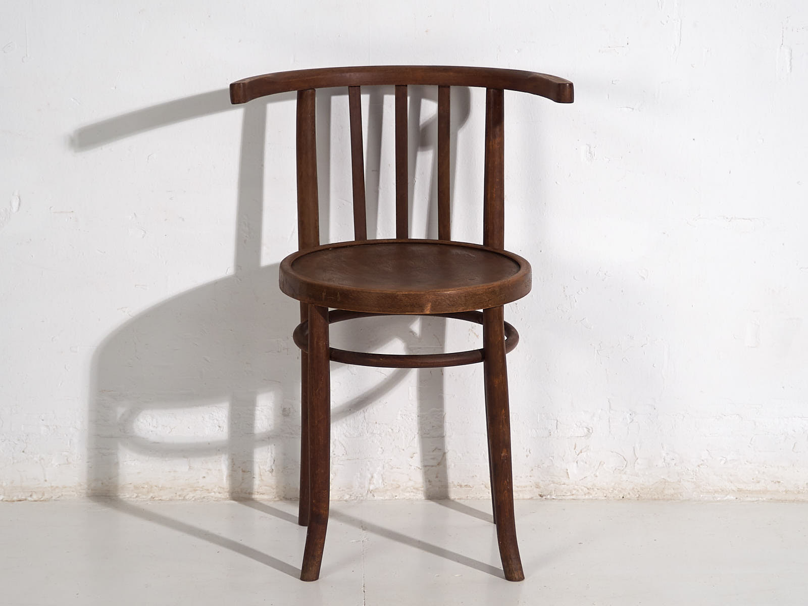 Fauteuils anciens avec accoudoirs (vers 1920). Ensemble de 4 pièces n°3