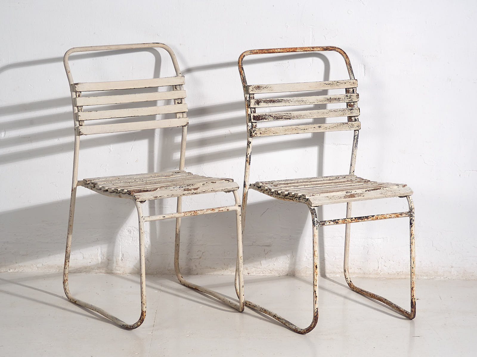 Antique white outdoor chairs (c.1920). Set of 4 pieces #1