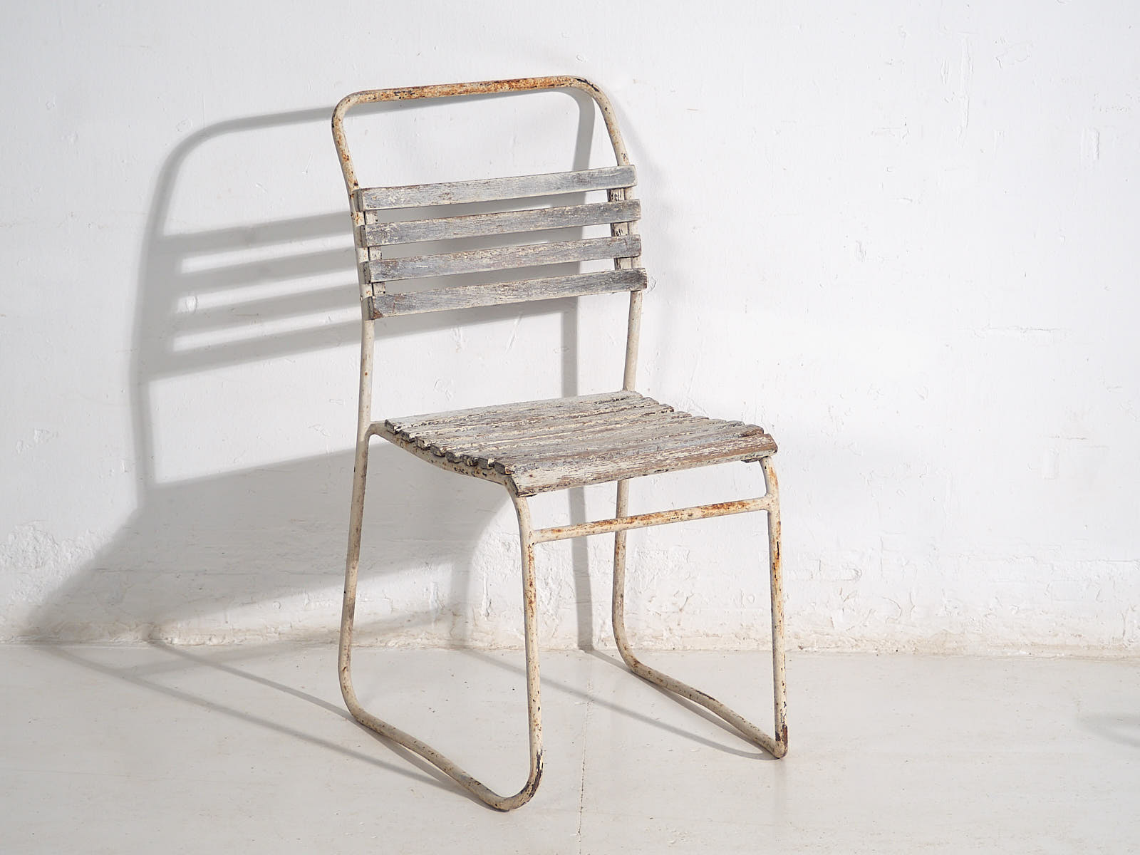 Antique white outdoor chairs (c.1920). Set of 4 pieces #1