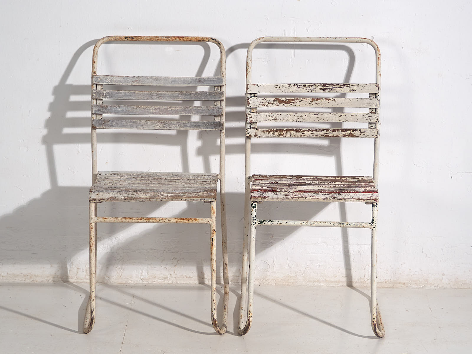 Antique white outdoor chairs (c.1920). Set of 4 pieces #1