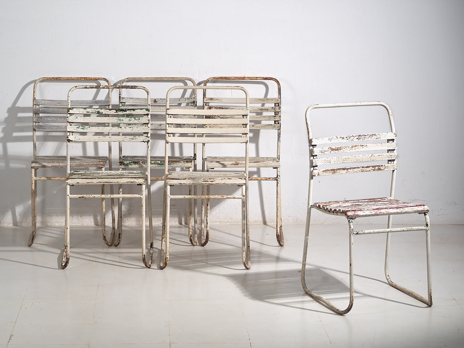 Antique white outdoor chairs (c.1920). Set of 4 pieces #1