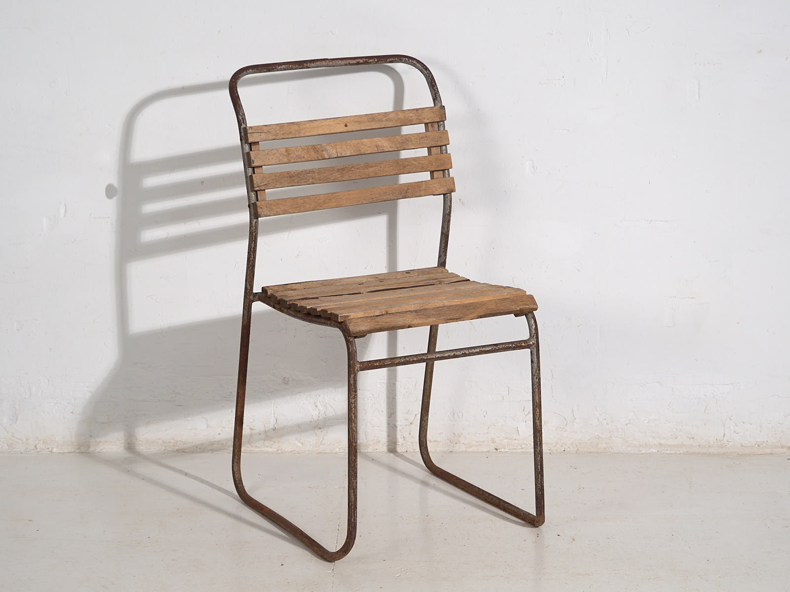 Antiguas sillas de jardín (c.1920). Conjunto de 2 piezas