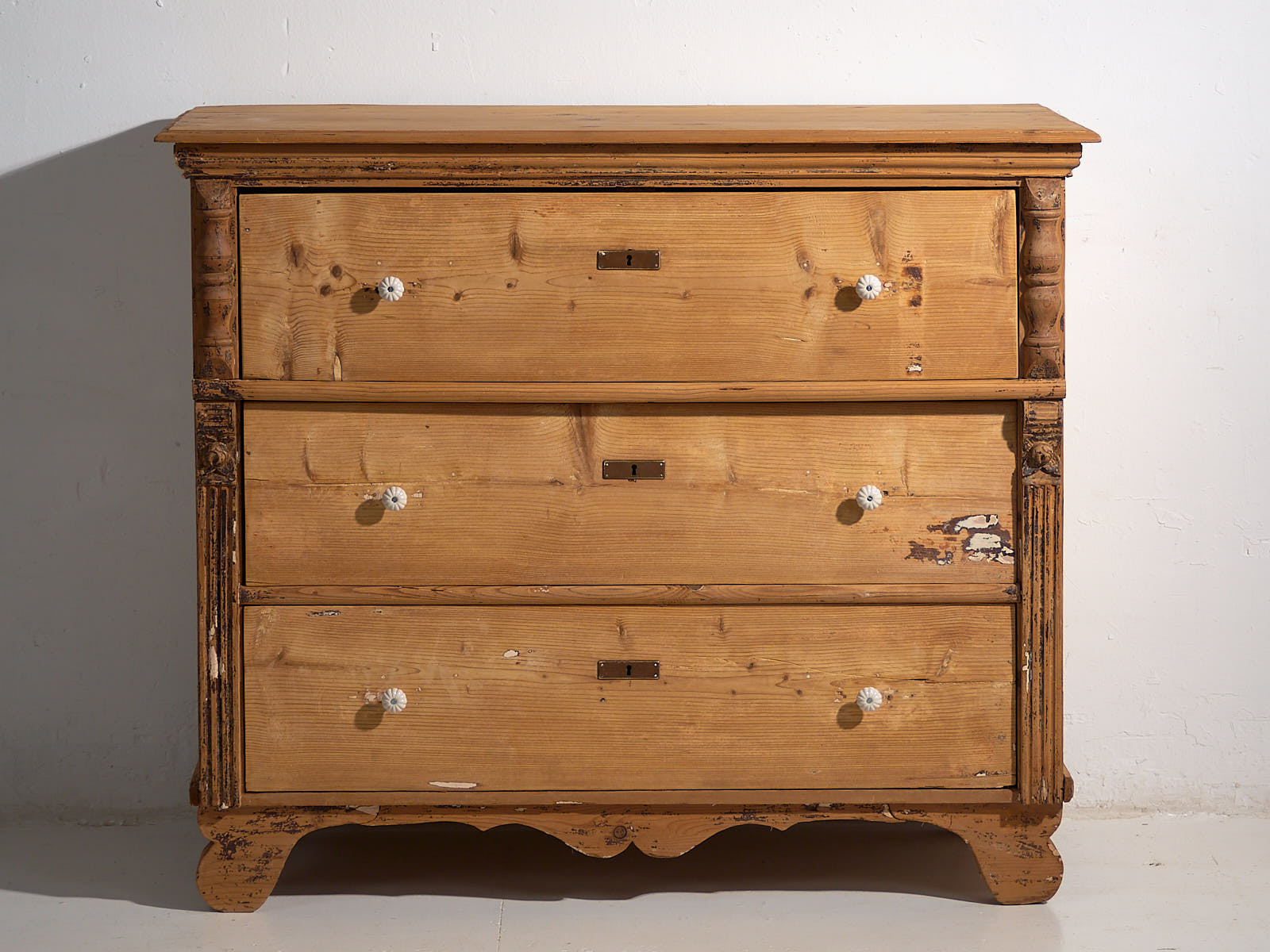 Antigua cajonera de madera maciza (c.1920) #45