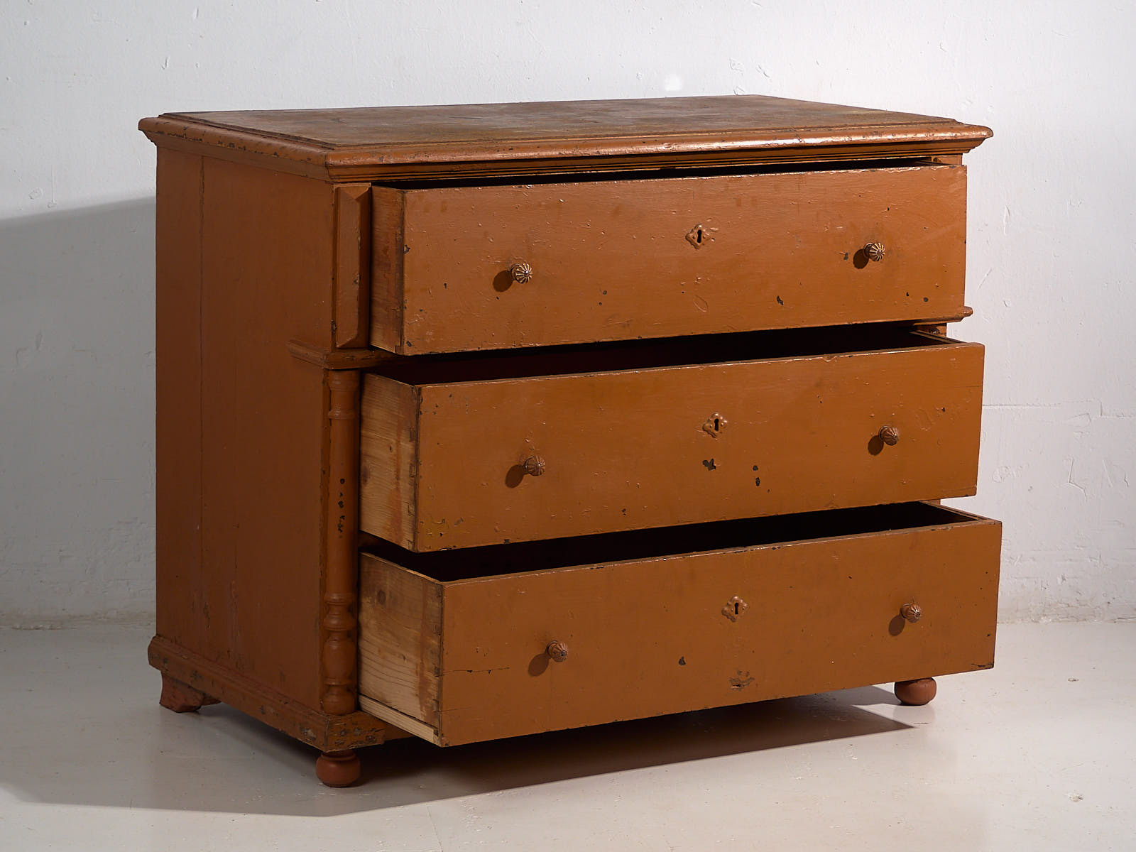 Cómoda antigua con pátina de color ocre (c.1920) #72