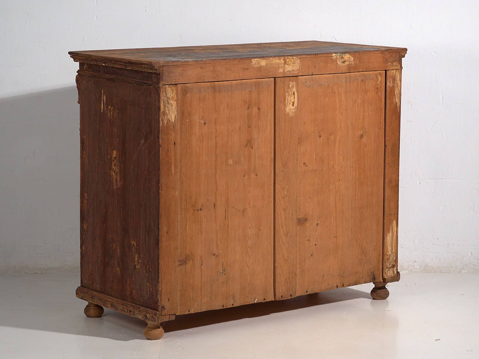 Antique solid wood chest of drawers with porcelain handles (c.1920) #77