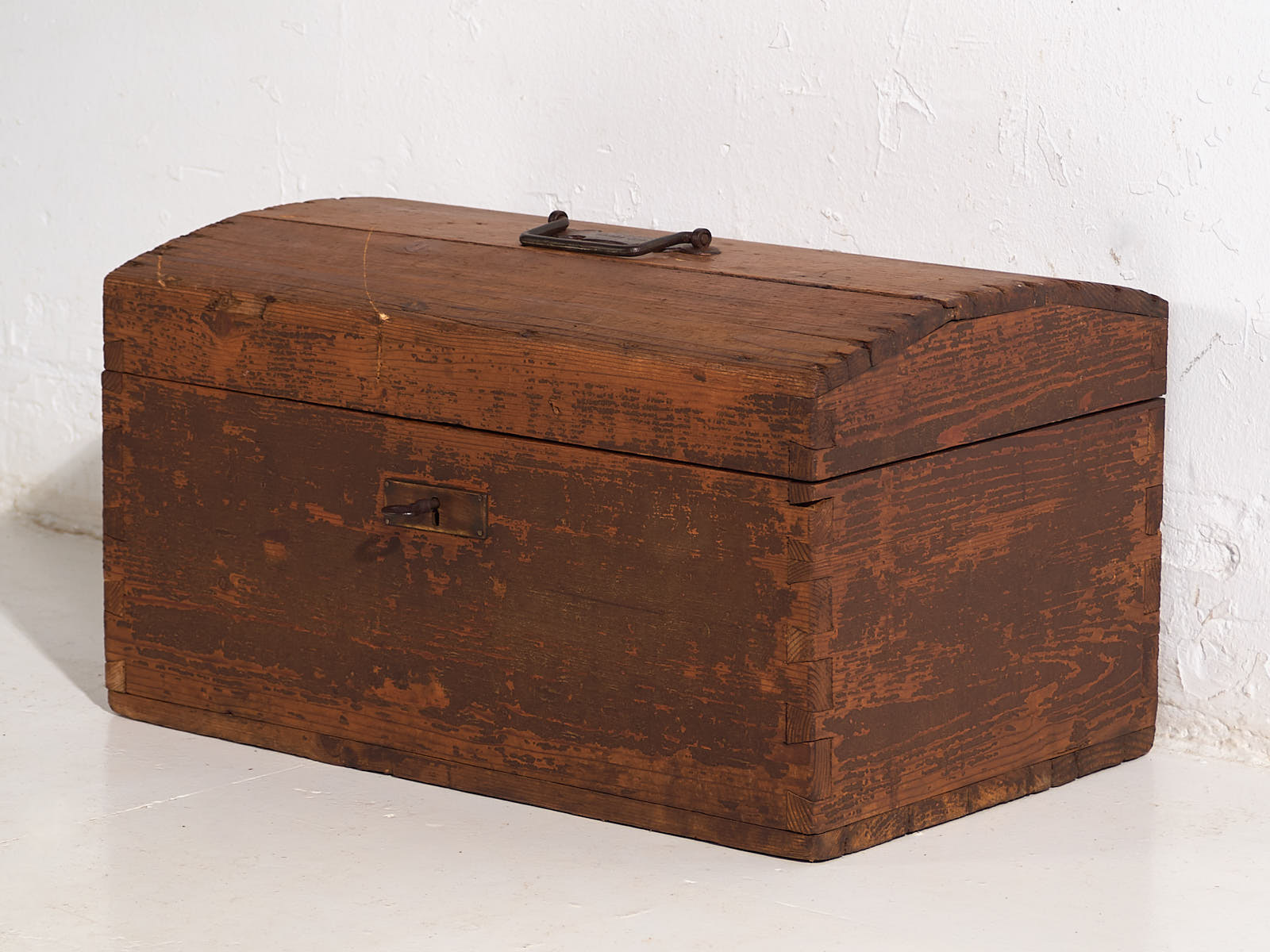 Cofre antiguo con pátina de color oscuro (c.1900) #3