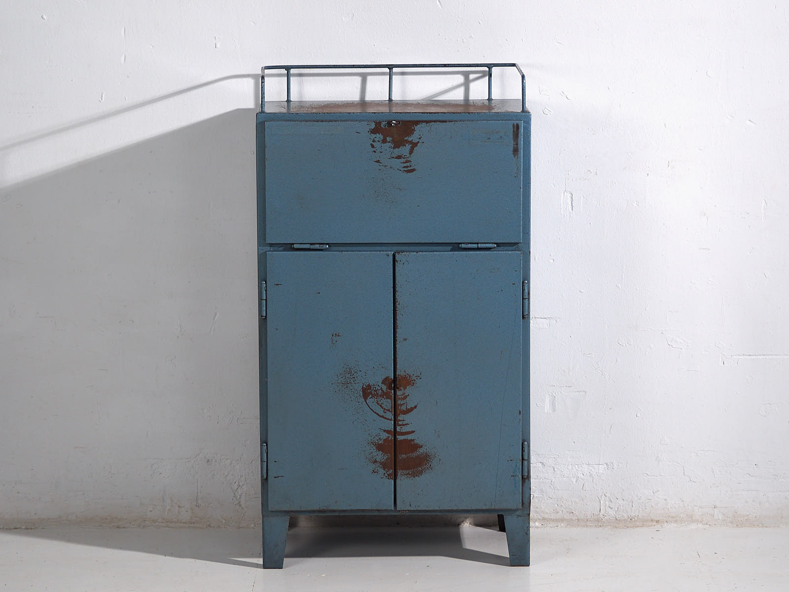 Vintage metal workshop cabinet (c.1950) #2