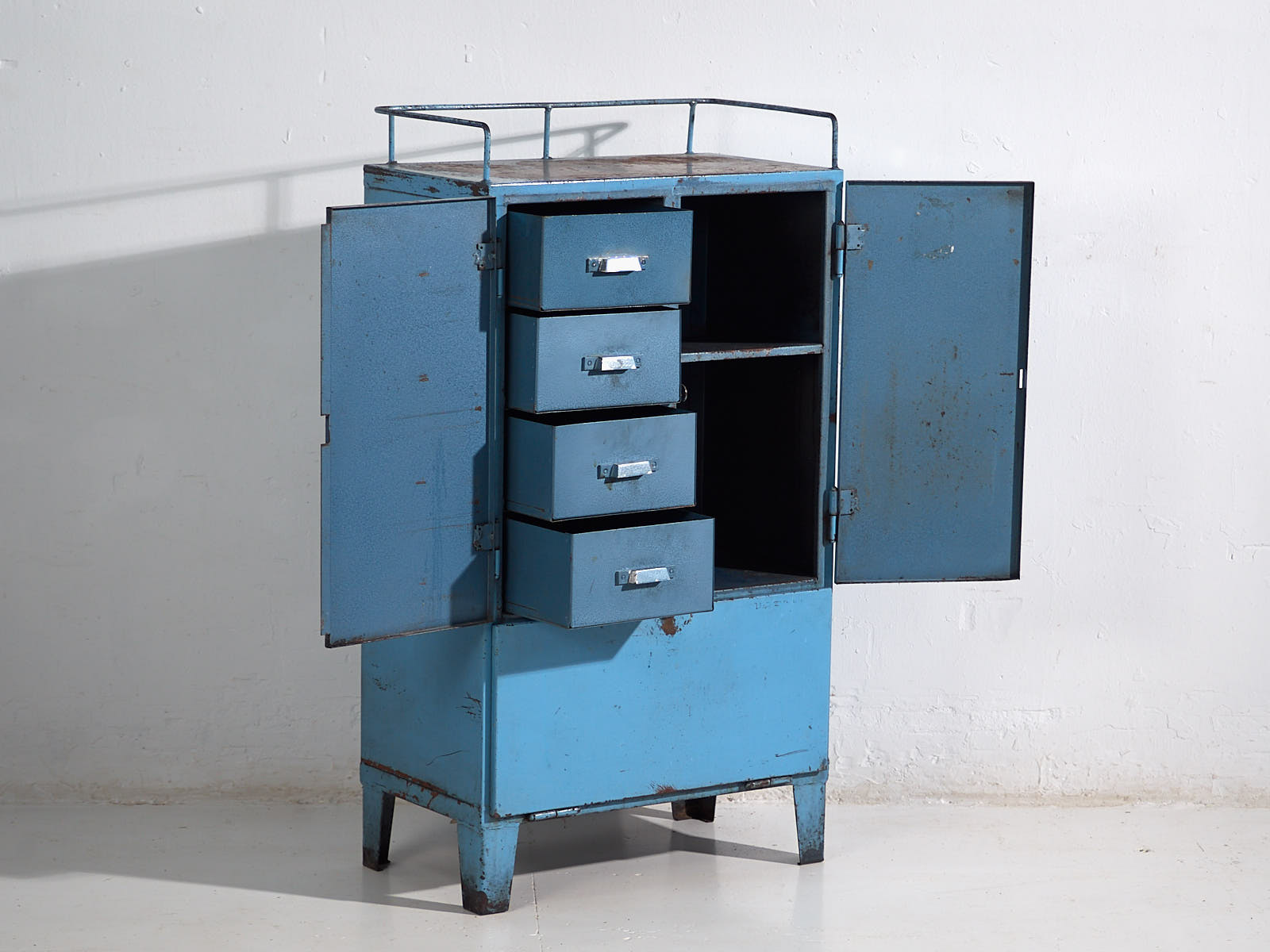 Vintage industrial-style cabinet with blue patina (c.1950) #3