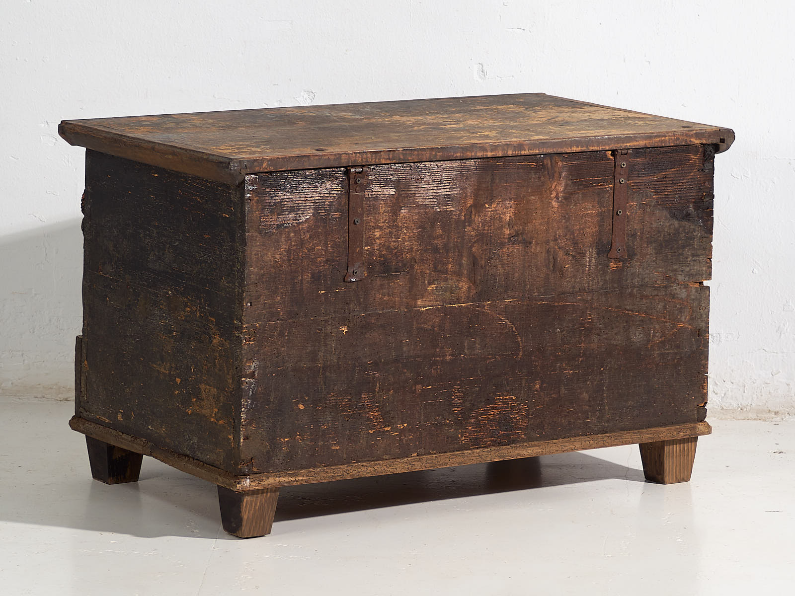 Antiguo cofre con decoración floral (c.1920) #8