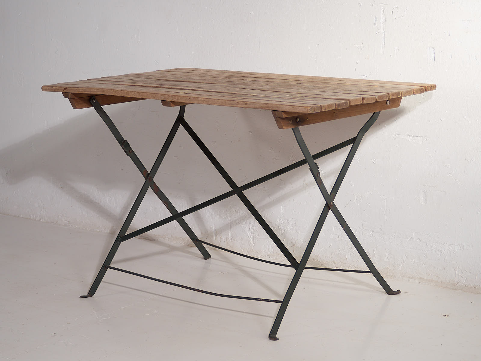 Table pliante d'extérieur ancienne (c.1920) #30