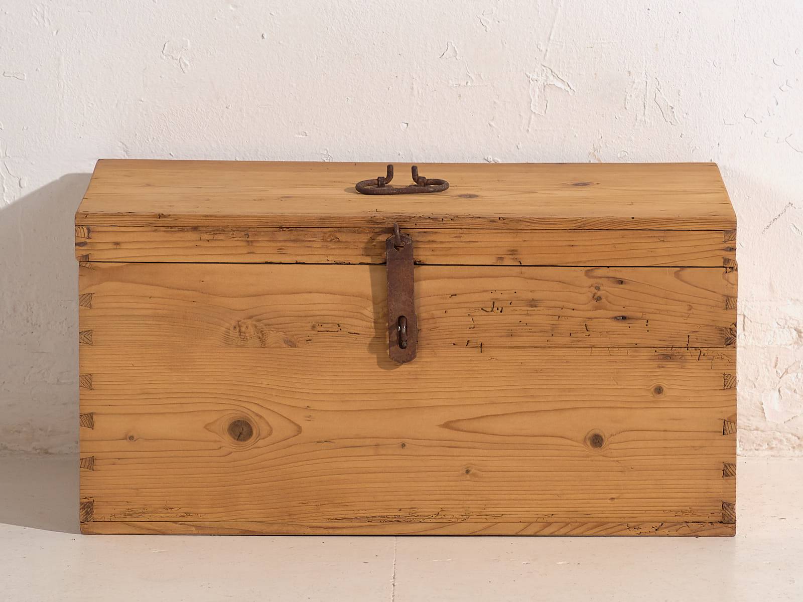 Antiguo cofre de viaje de madera maciza (c.1920) #2