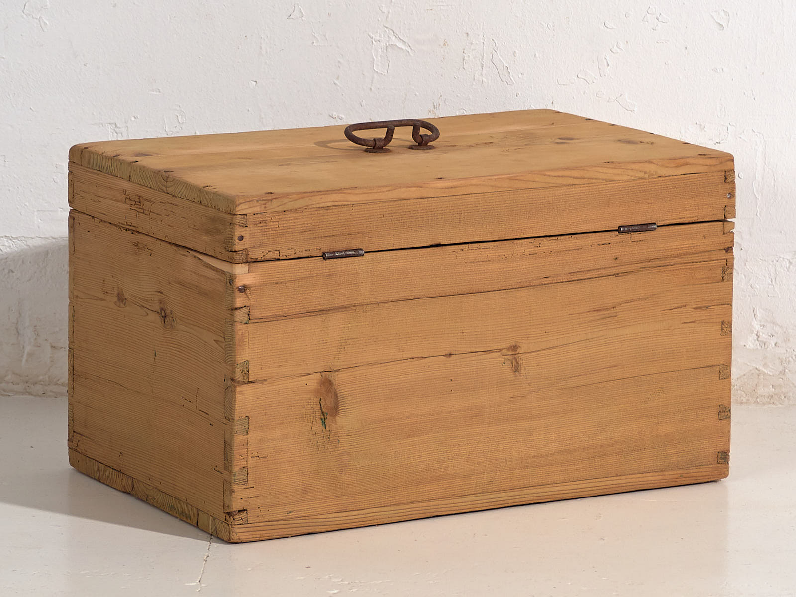 Cofre pequeño antiguo (c.1920) #2