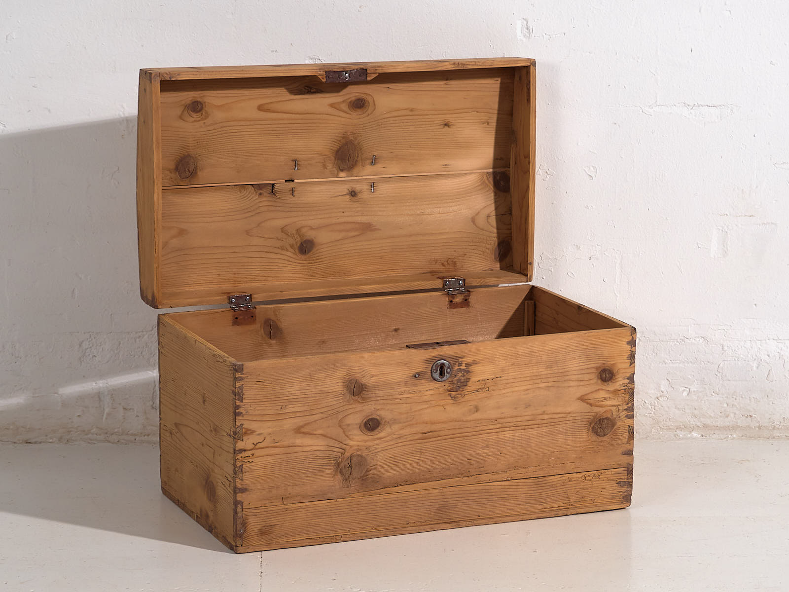 Petit coffre ancien (c.1920) #8