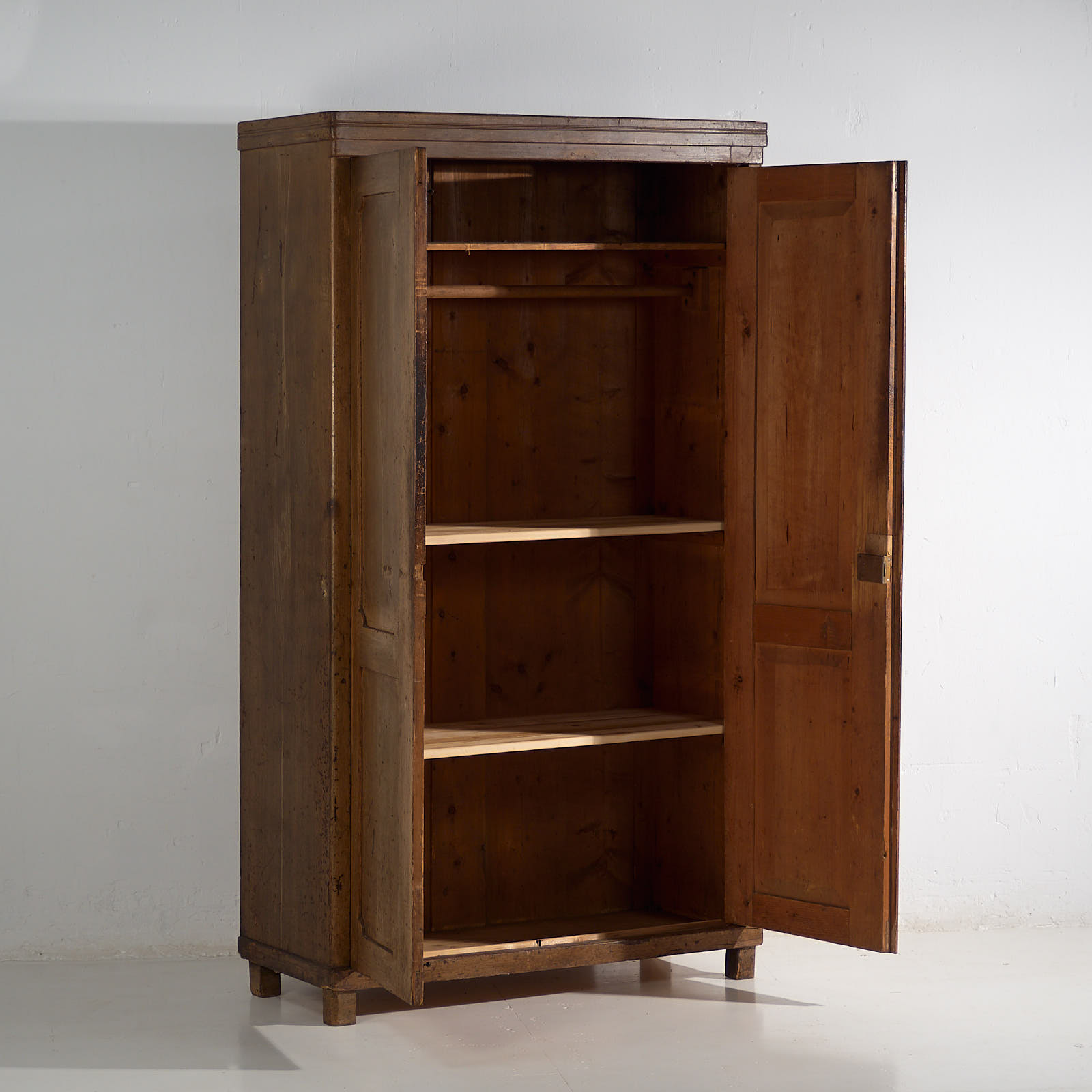 Armario de dos puertas antiguo (c.1920) #9