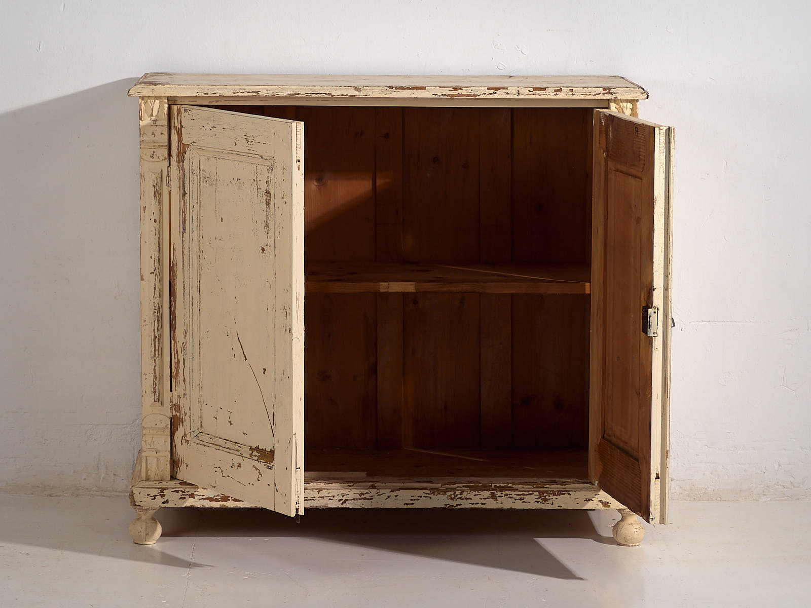 Small antique white cabinet (c.1920) #51