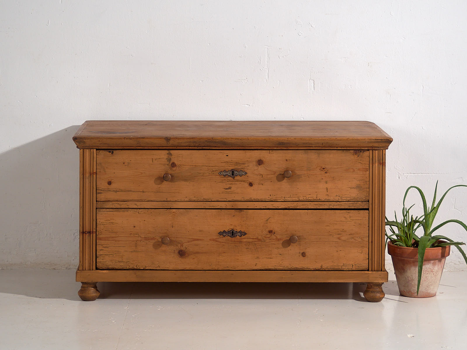 Cómoda pequeña antigua (c.1920) #84