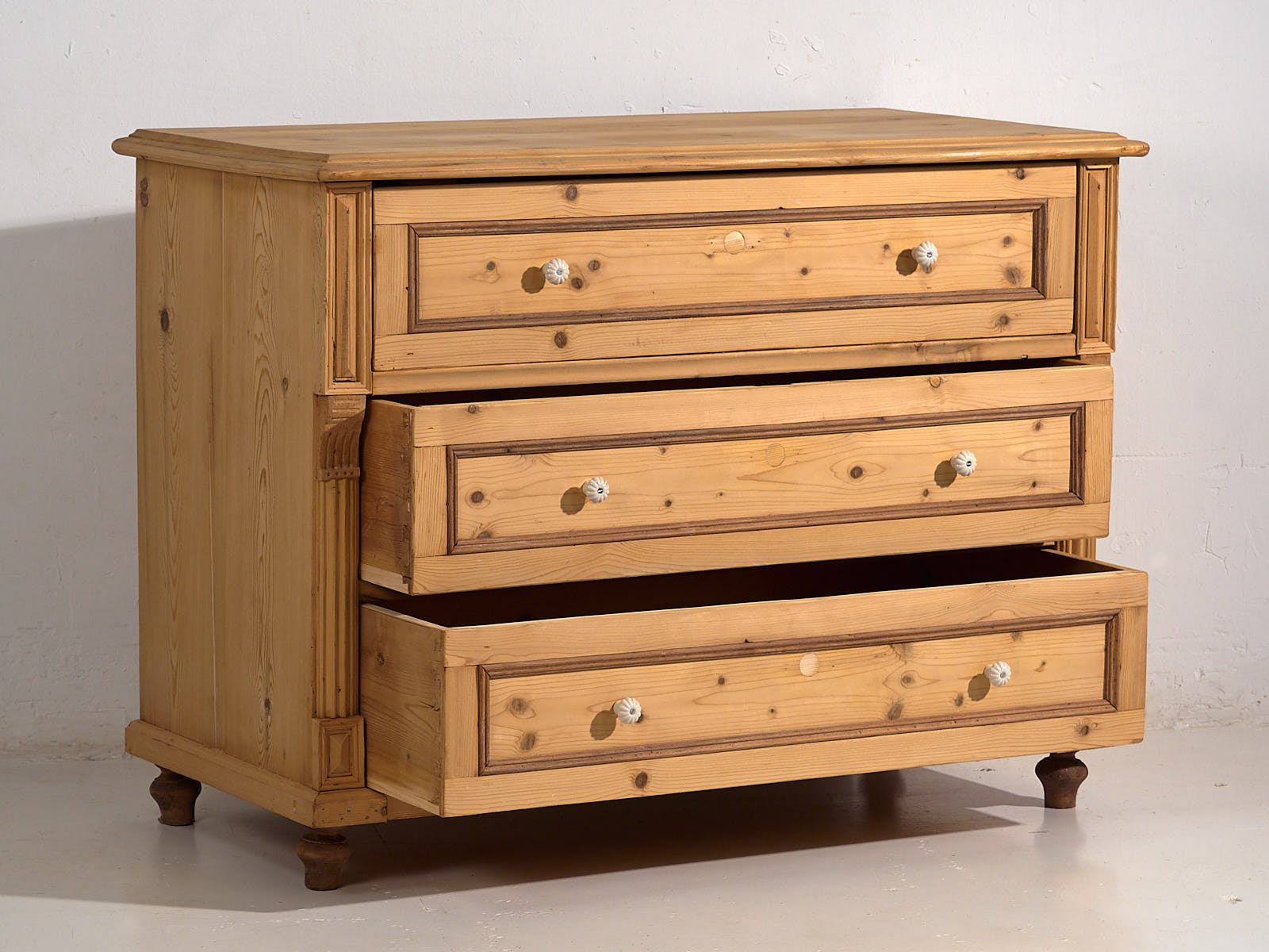 Cajonera antigua de dormitorio (c.1920) #87