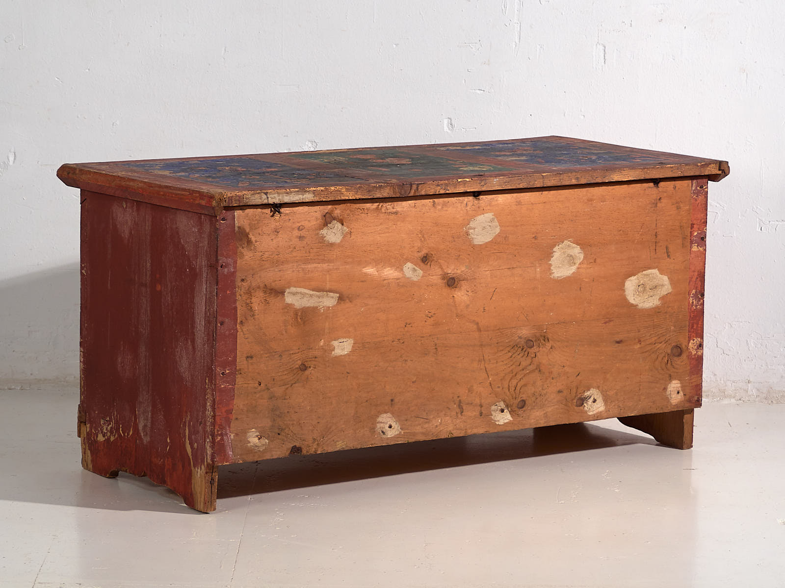 Arcón antiguo pintado a mano con motivos florales (Año 1907) #100