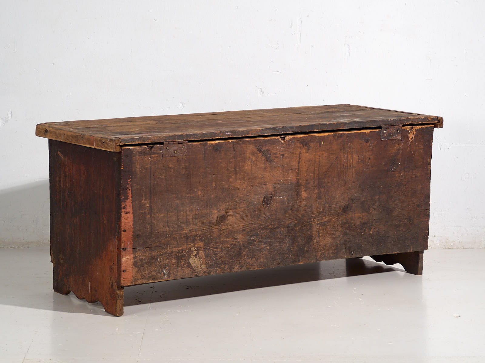 Folk art style antique chest (c.1920) #101